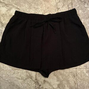 Forever 21 Women's Black Shorts